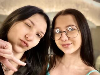 HildAndFelice's XLoveCam live cam performers Profile Image